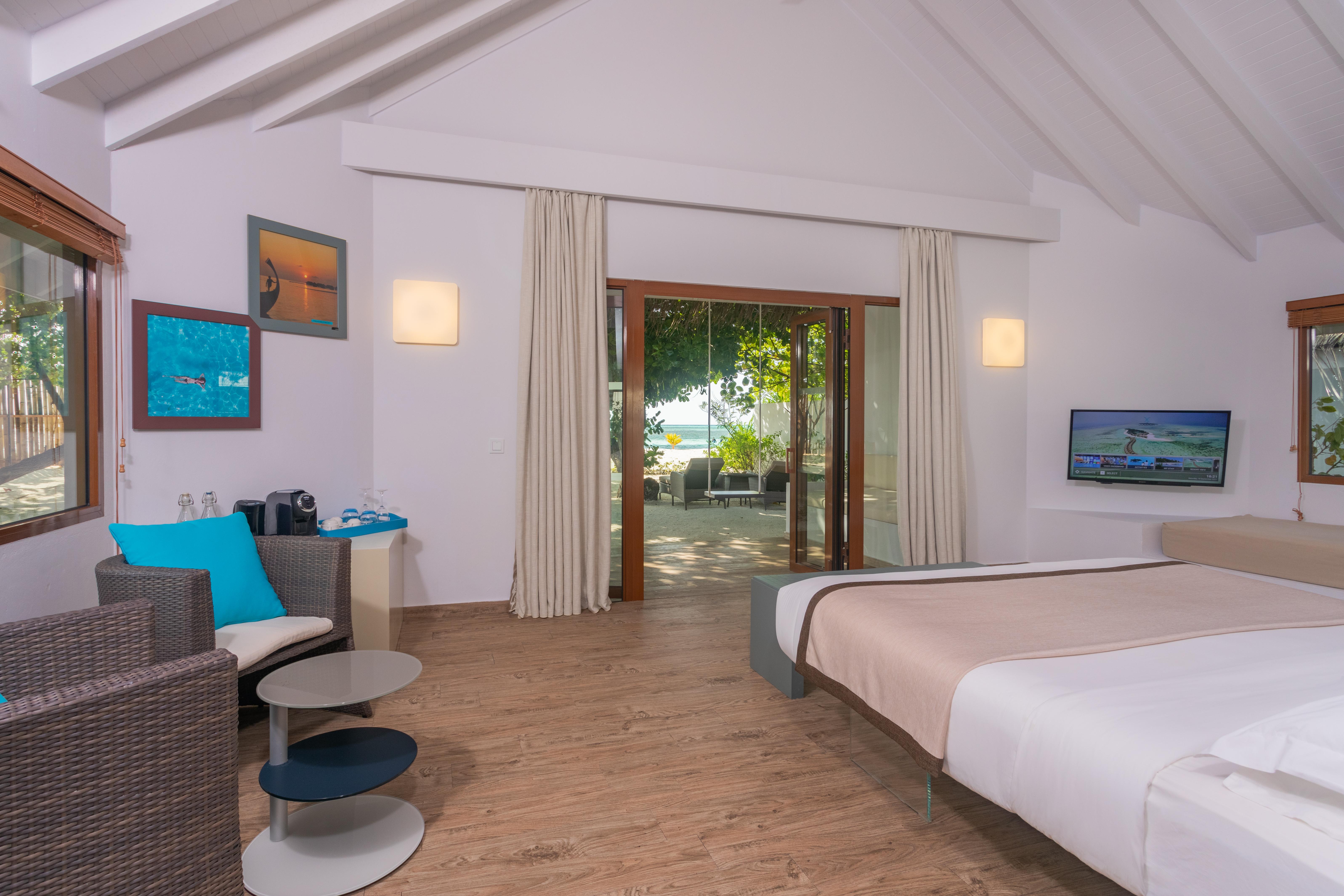 Cocoon Maldives Resort 5*