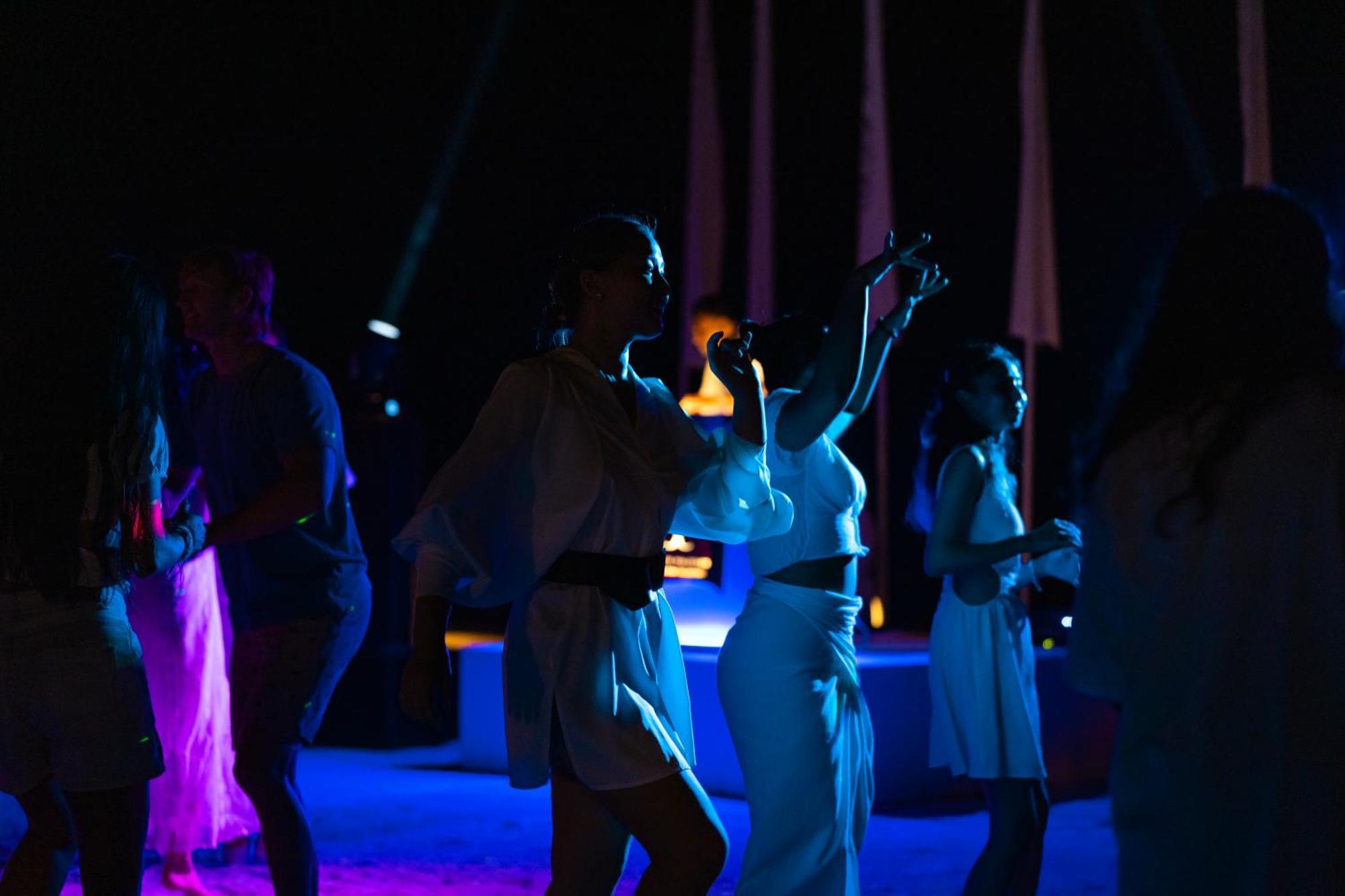 Cocoon Maldives Resort 5*