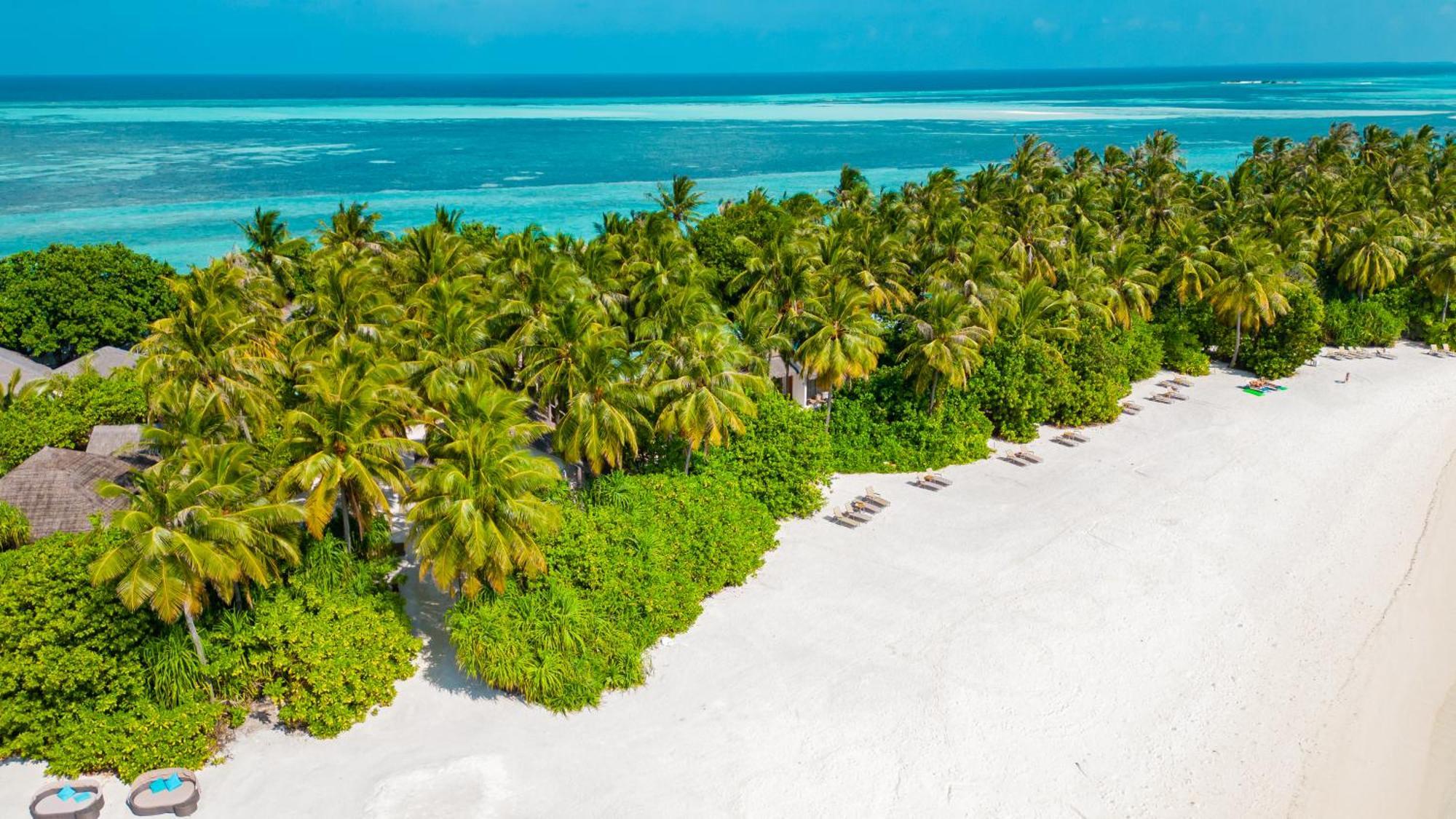 Cocoon Maldives Resort 5*