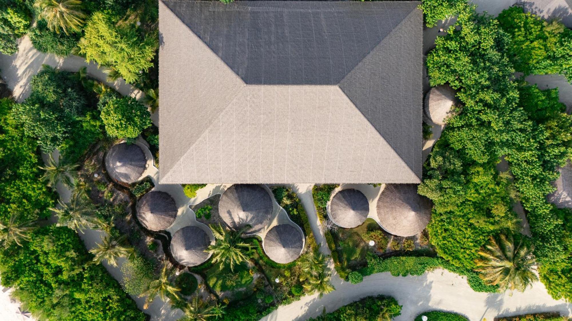 Cocoon Maldives Resort Kurendhoo