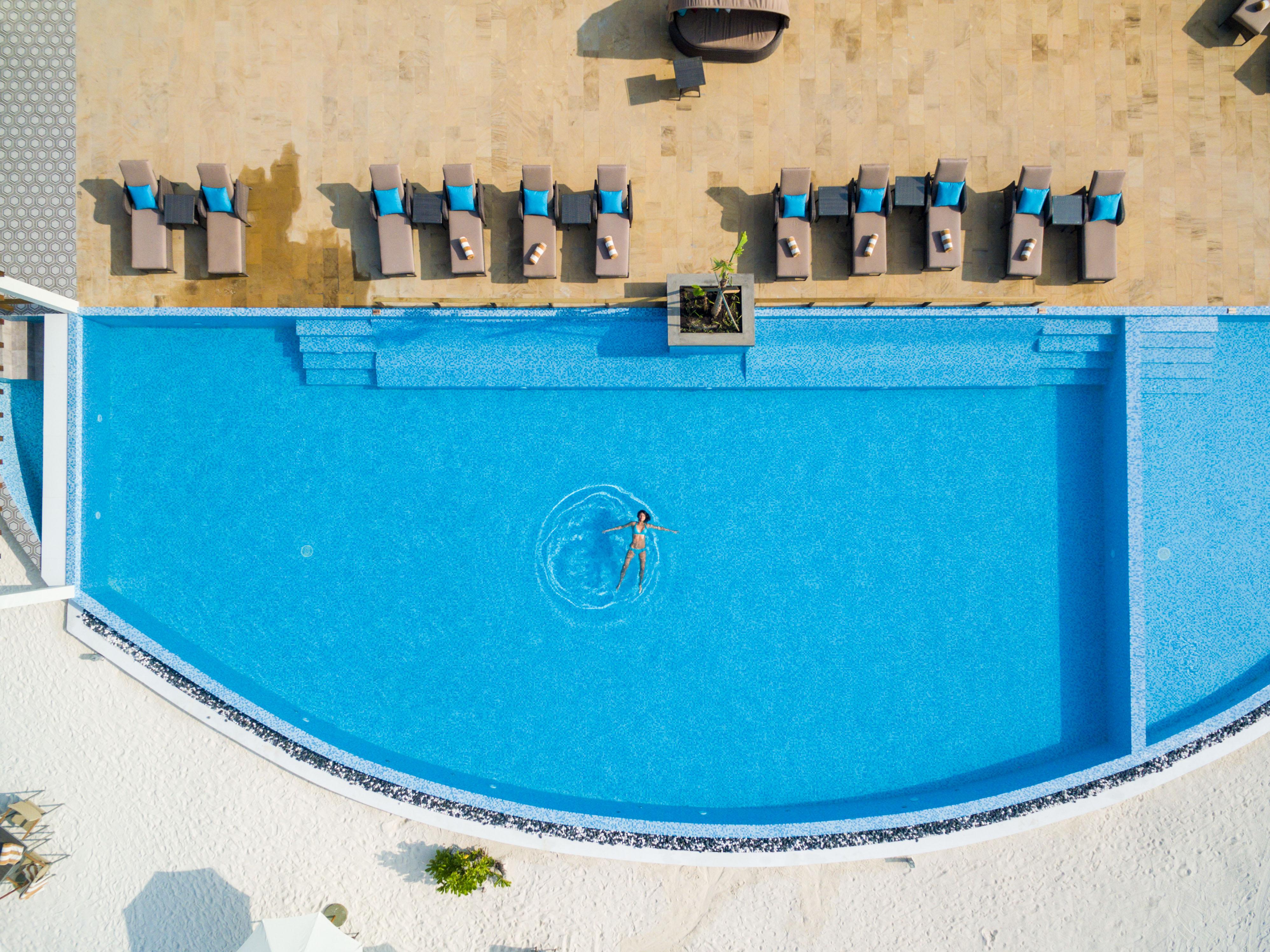Cocoon Maldives 5* Kurendhoo